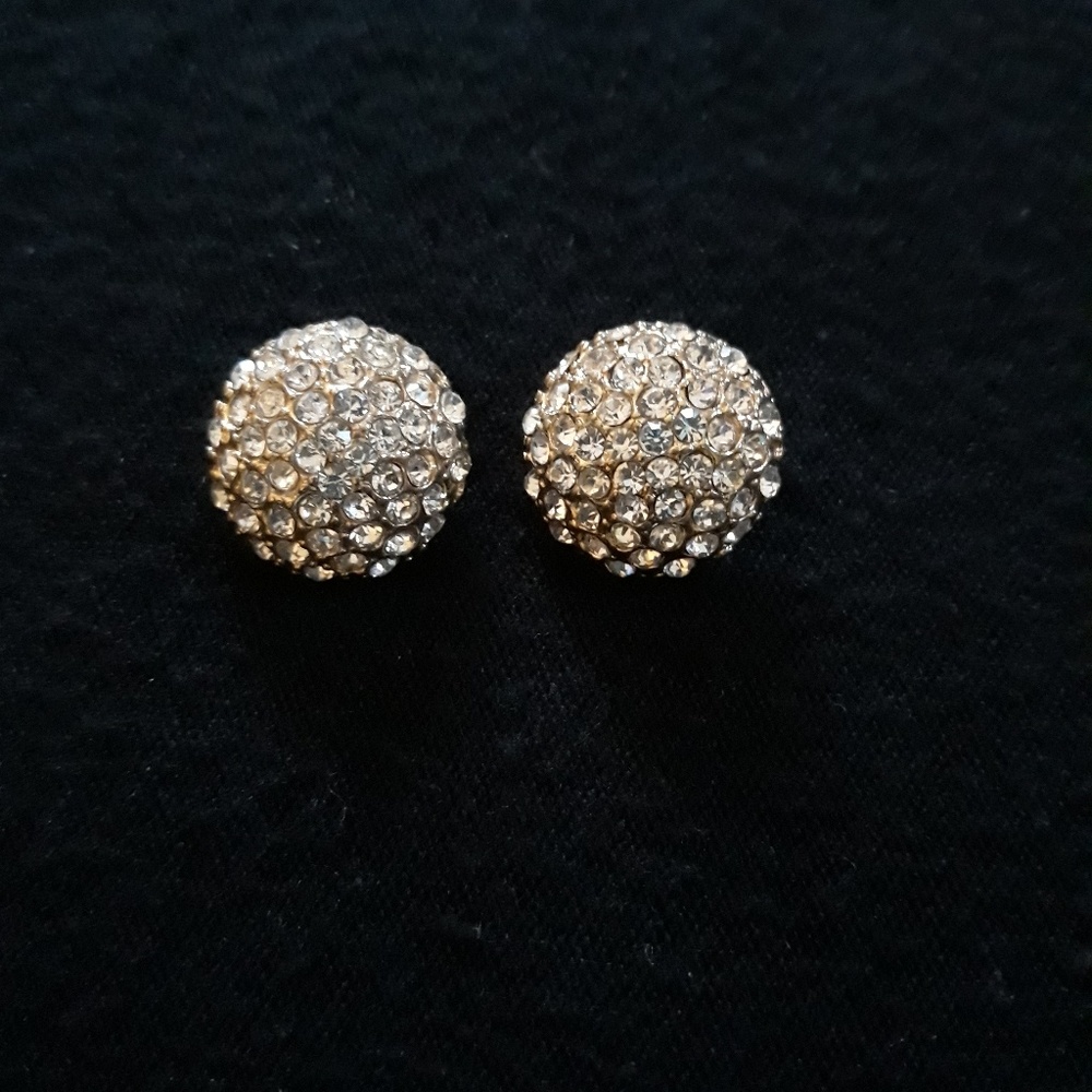 Ladies diamond stud earrings